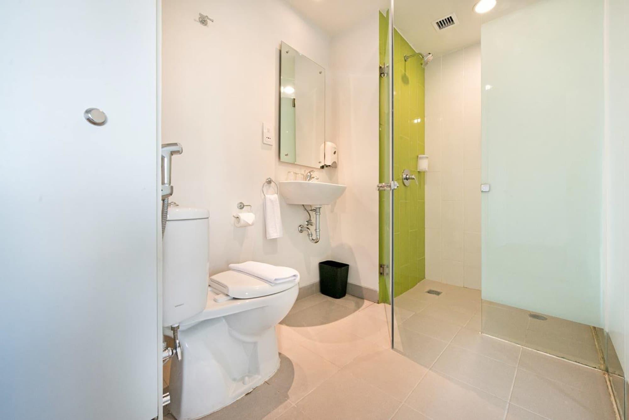 Whiz Prime Hotel Hasanuddin Макасар Екстериор снимка